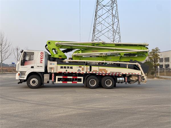 青岛九合重工机械有限公司63米混凝土泵车在即墨上市